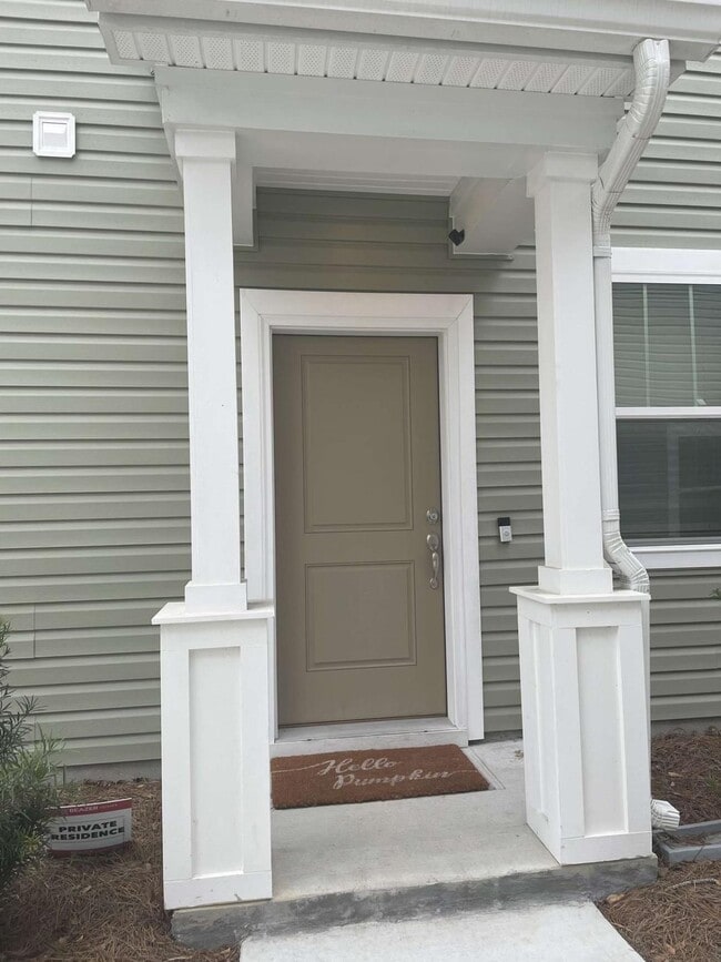 Building Photo - 134 Benelli Dr