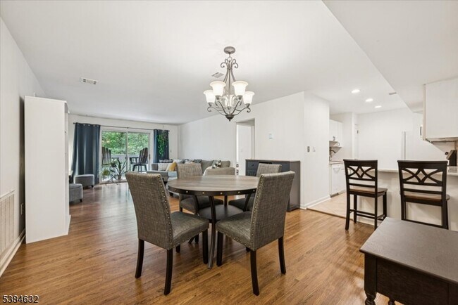 Building Photo - 11D Leva Dr