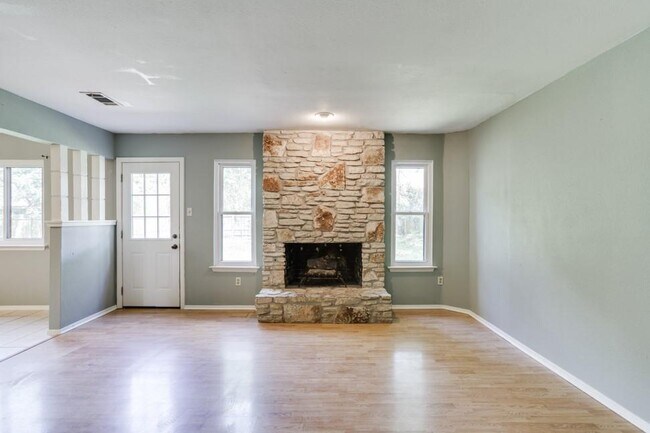 Building Photo - 11227 Henge Dr