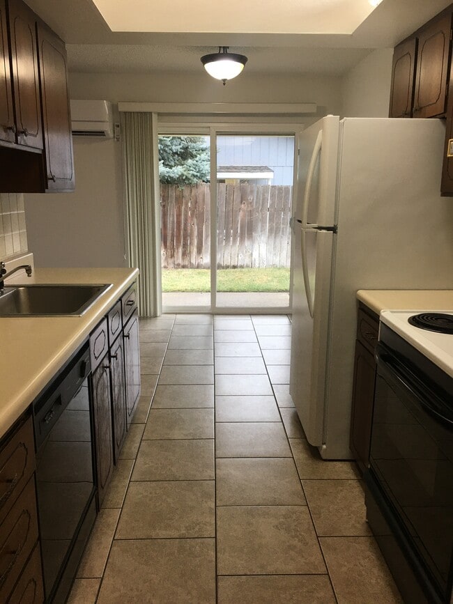 Cocina - 2063 Parish St