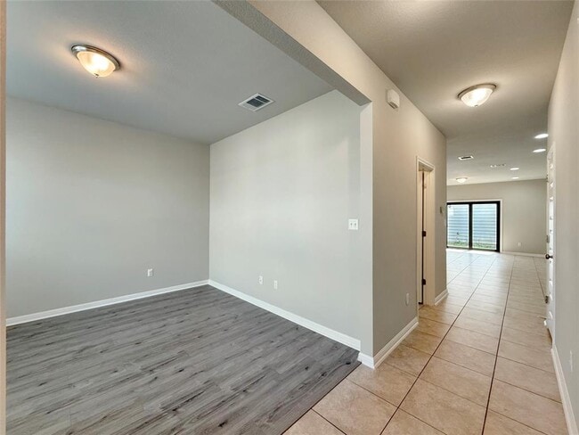 Foto del edificio - 2145 Arendale Dr