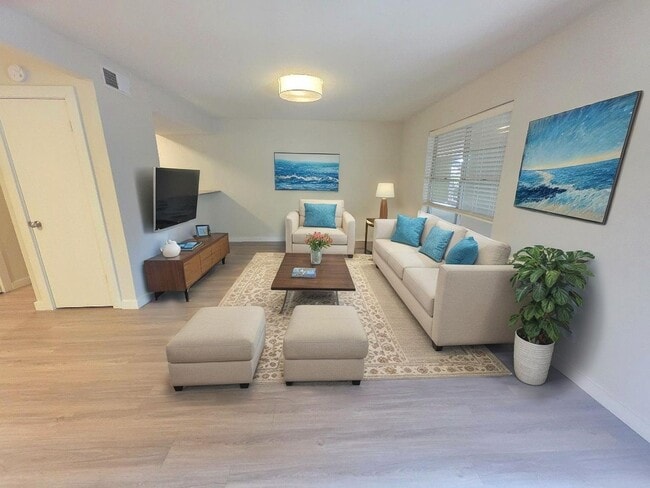 Interior Photo - Kensington Court