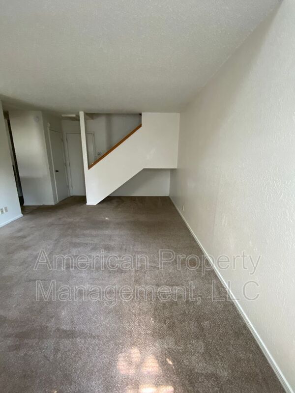 Building Photo - 2303 W Quantico St