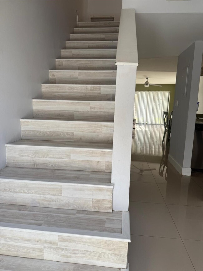 Foto del edificio - 11596 NW 45th St