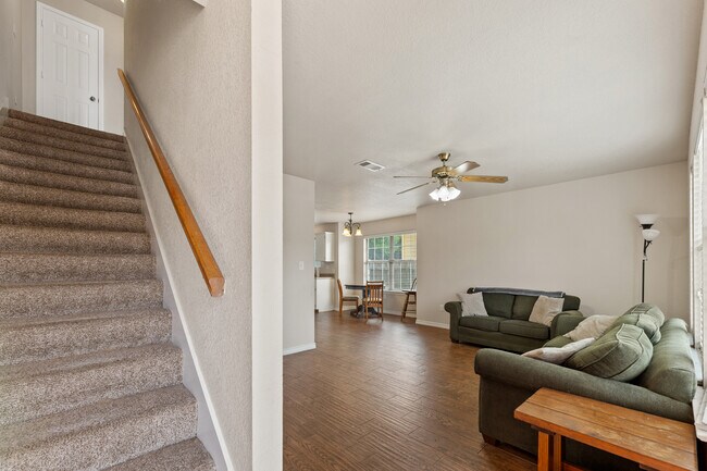 Building Photo - 123 Bolero Way