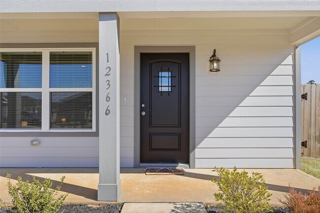 Building Photo - 12366 Sword Point Ct