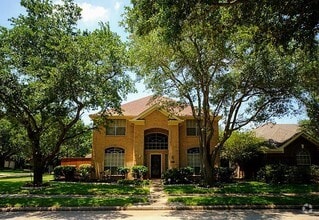 Building Photo - 14218 Swallowfield Dr