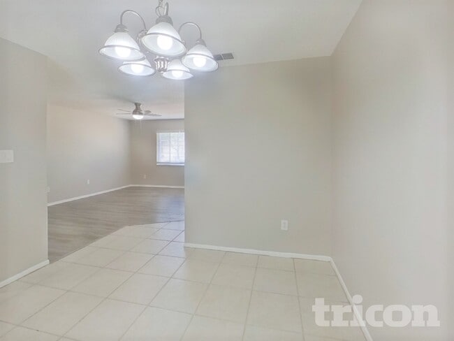 Building Photo - 3717 Coppertree Cir