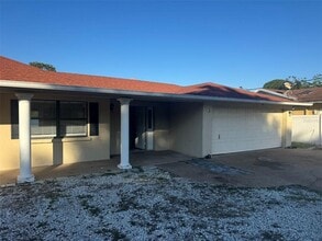 Building Photo - 6617 Lake Cane Dr