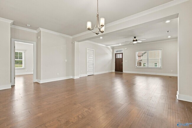 Building Photo - 151 Bridgestone Dr NE