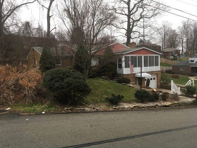 Building Photo - 209 Liberto Rd