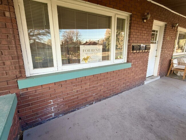 Photo - 925 Wilson Ave S Apartment