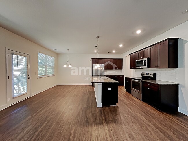 Foto del edificio - 136 Cobblestone Dr