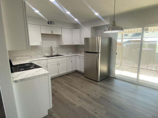 Foto del edificio - 1302 N 48th Pl