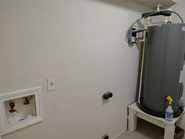 Building Photo - 12714 Palm Desert Ln