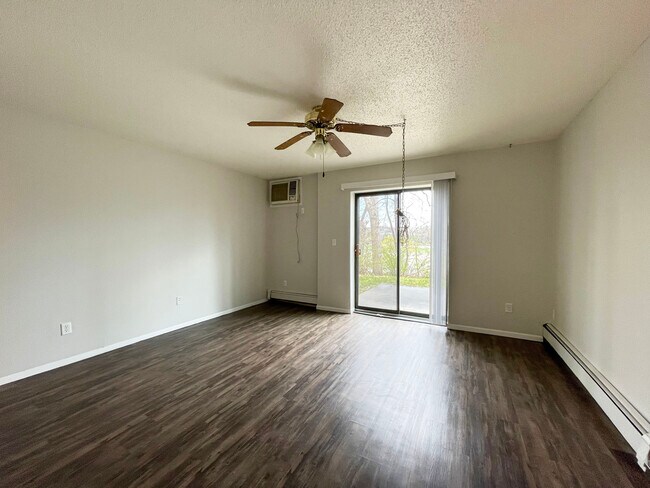Building Photo - 318 Ridgeland Ave