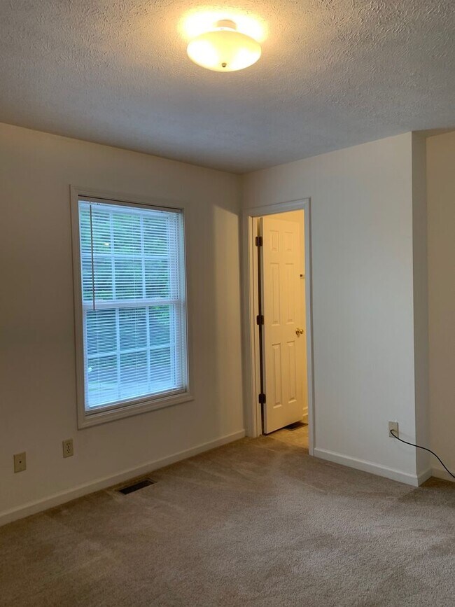 Foto del edificio - 2 Bedroom 2.5 Bath Townhouse