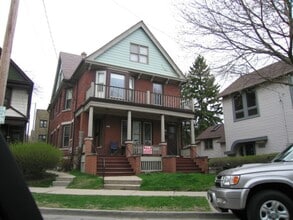 Building Photo - 1579 N Warren Ave