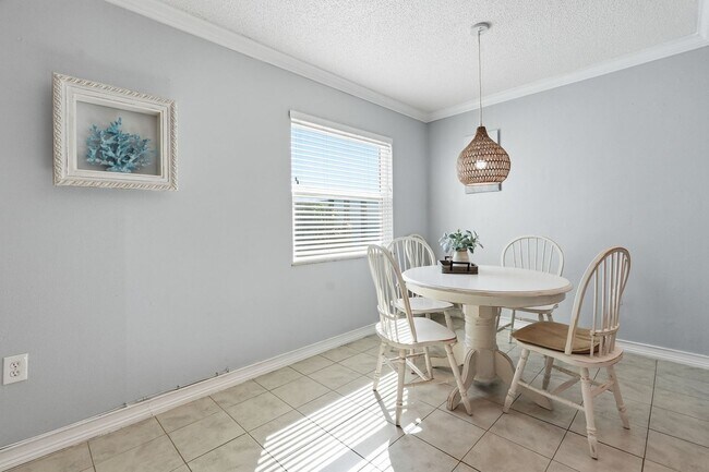 Foto del edificio - 337 S McMullen Booth Rd