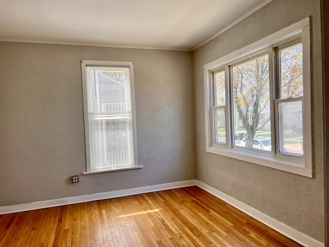 Building Photo - 740 Belleforte Ave