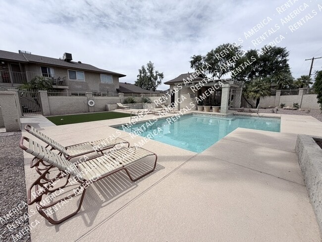 Building Photo - 1254 N 85th Pl