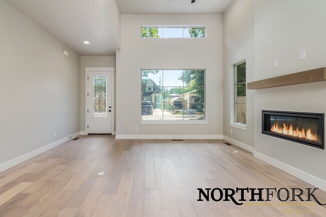 Building Photo - New Construction and Great Location - Avai...