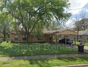 Building Photo - 1508 Alamo Ave