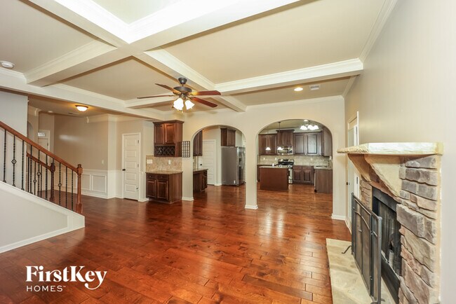 Building Photo - 340 Sylvan Loop