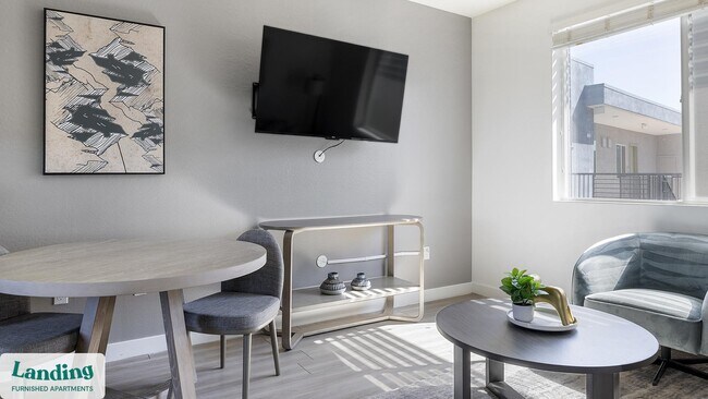 Foto del edificio - 10000 W Missouri Ave