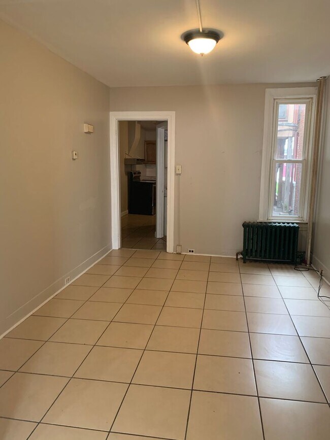 Foto del edificio - 1458 Monroe St