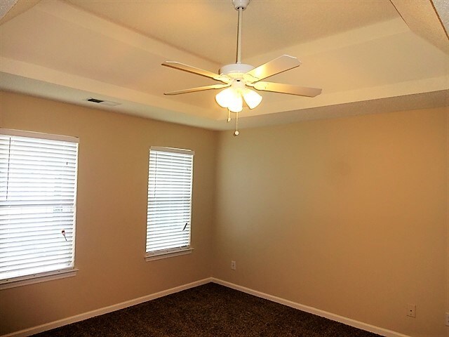 Building Photo - 6541 Pole Creek Dr