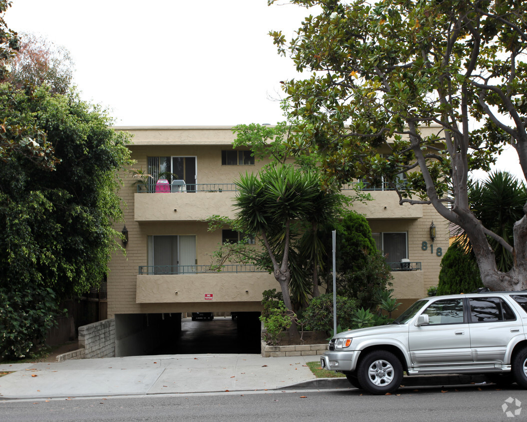 Primary Photo - 818 7th St