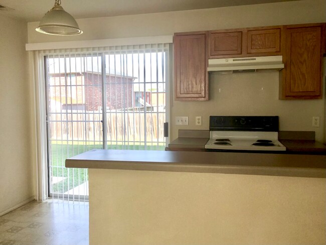 Foto del edificio - 5806 Redstone Dr