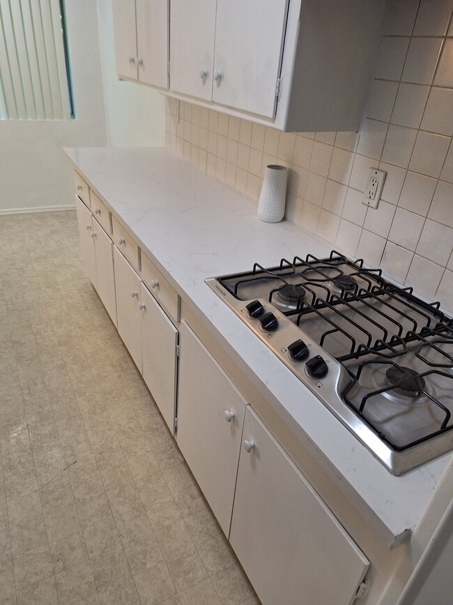 Estufa de encimera de cuarzo para cocina - 3229 Glenhurst Ave