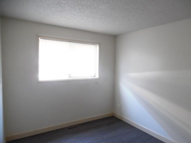 Building Photo - 2 bedroom in Billings MT 59102