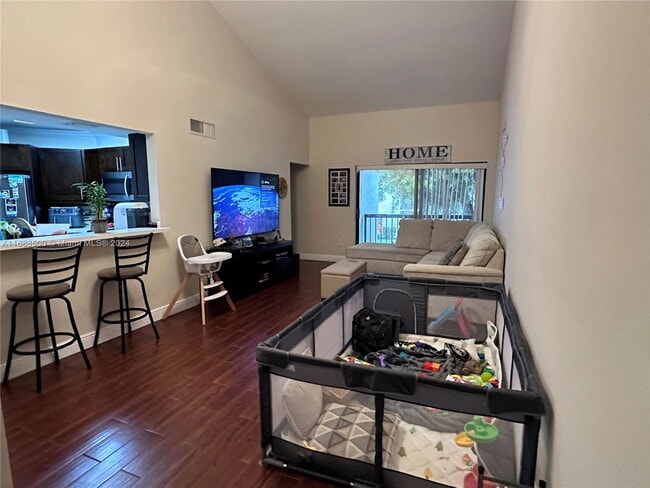 Photo - 9417 Fontainebleau Blvd Apartment