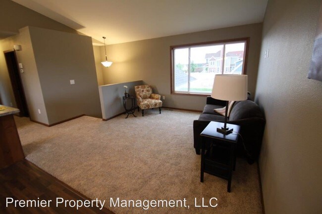 Foto del edificio - 1825 34th St NE