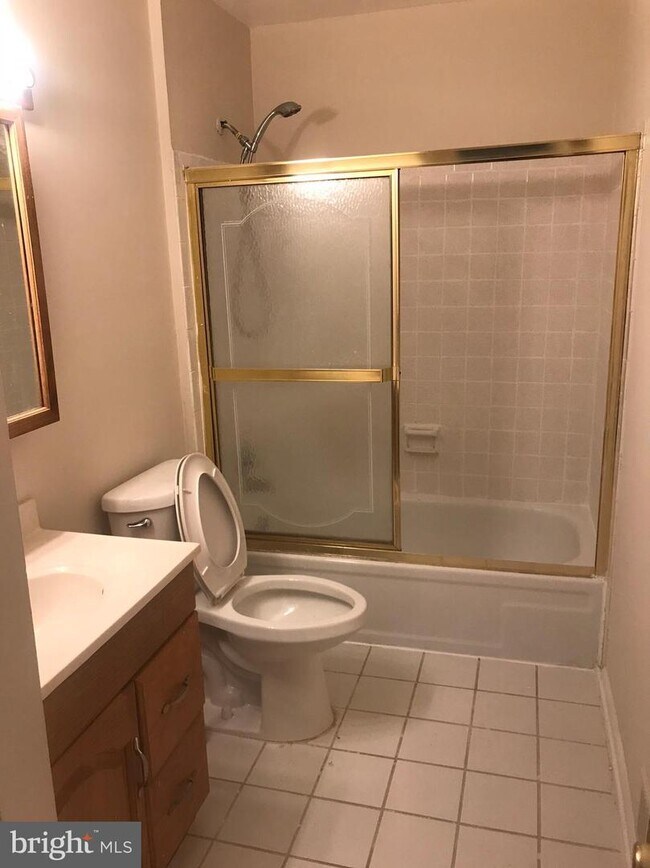 Building Photo - 9220 Bridle Path Ln