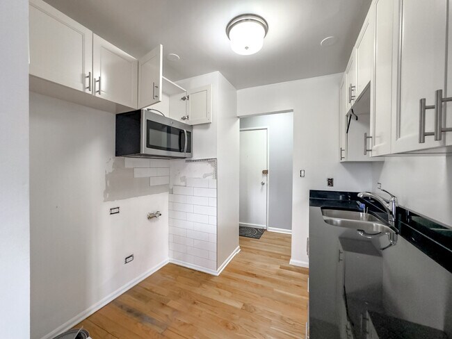 Foto del edificio - 6954 N Sheridan Rd