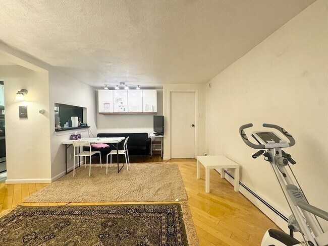 Foto del edificio - 1643 Cambridge St