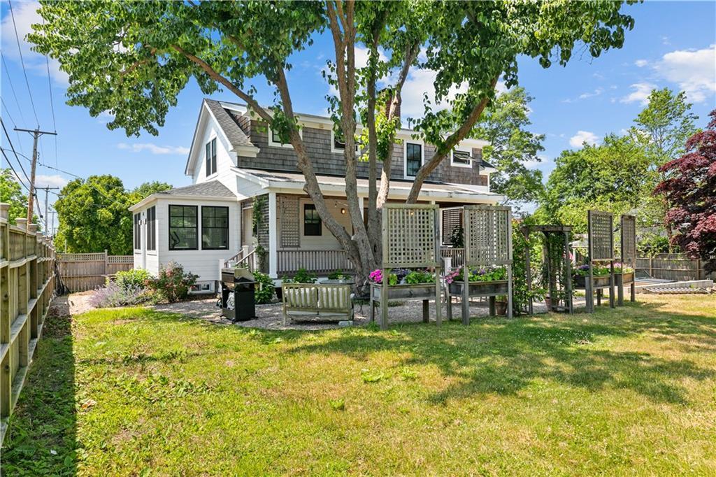 Primary Photo - 76 Van Zandt Ave