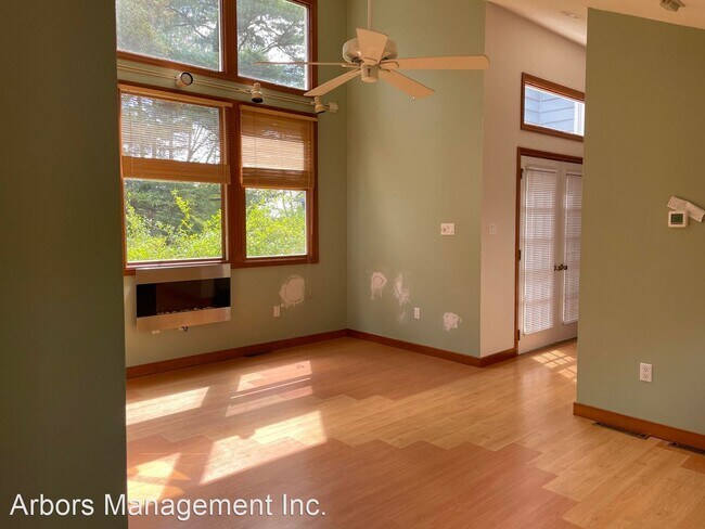 Building Photo - 4 br, 3.5 bath House - 1290 Fassinger Lane