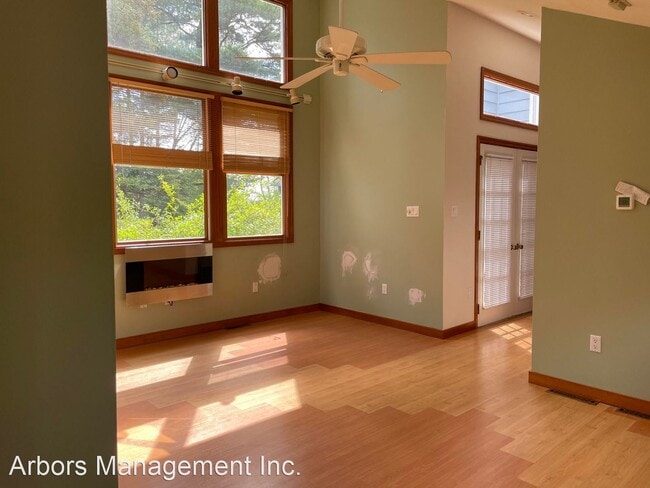Foto del edificio - 4 br, 3.5 bath House - 1290 Fassinger Lane