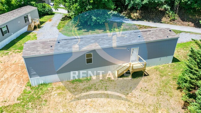 Brand New Trailer on the river in Dillsboro! - Brand New Trailer on the river in Dillsboro! House