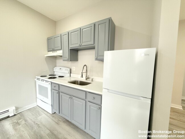 Building Photo - 9 Ruggles St