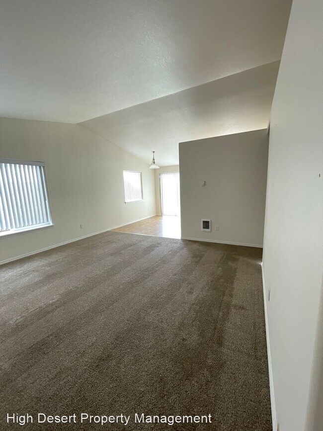 Foto del edificio - 3 br, 2 bath House - 822 SE Maui Lane