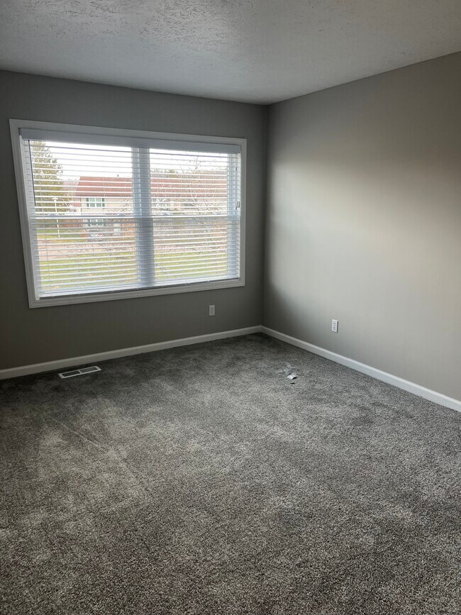 Bedroom 1 - 705 Fairway Gdns