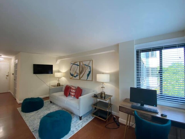 Foto del edificio - Cozy Studio Condo in Dupont Circle!