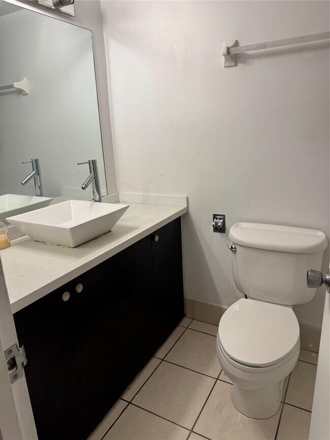 Foto del edificio - 6200 NE 22nd Way