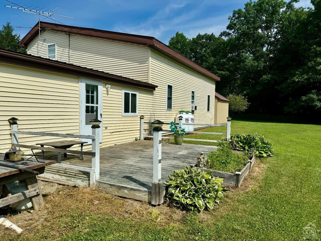 Primary Photo - 14 Kowal Ln